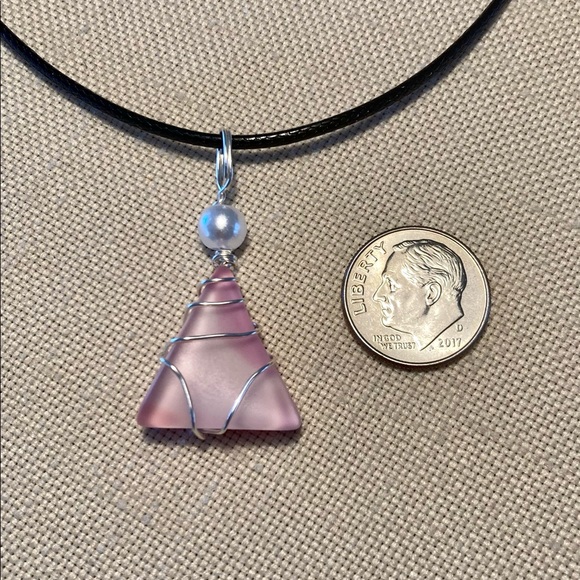HAND CRAFTED Pink Sea Glass Pendant Necklace with Pearl Bead Wire Wrapped - Picture 4 of 5